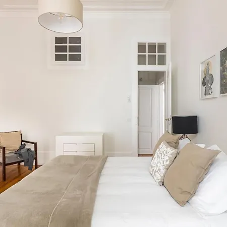 Apartment Plum Guide - Vinho & Amor